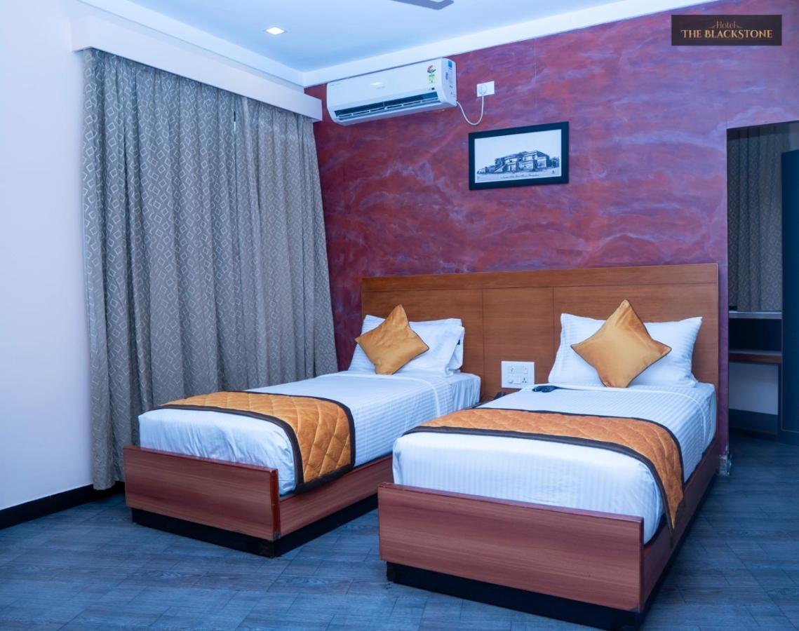 Hotel The Black Stone Bangalore Exteriör bild